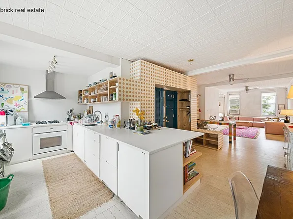 131 Bedford Ave APT 3, Brooklyn, NY 11211