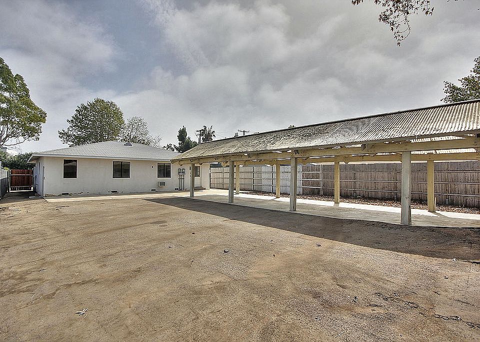 2nd image of 475 Kellogg Way