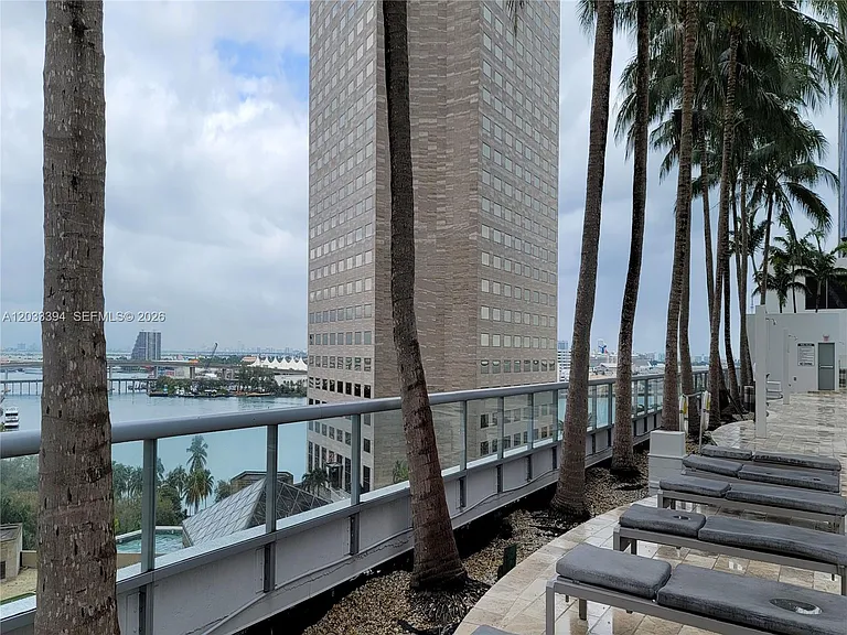 325 S Biscayne Blvd #3321 — Photo 35