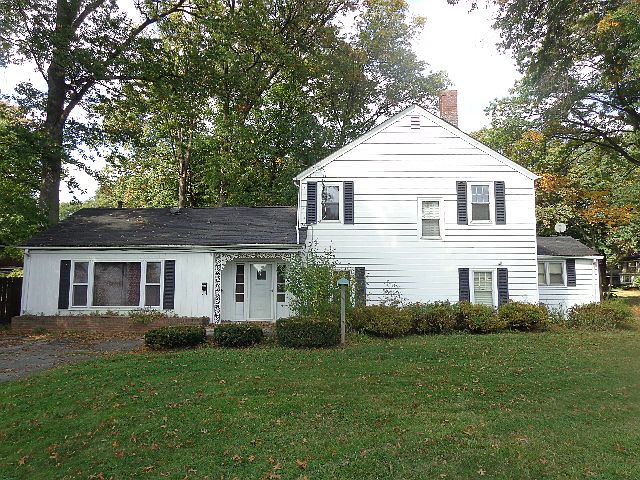 1st image of 2037 Woodland St NE