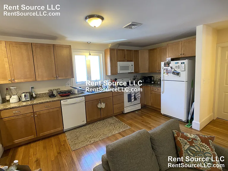 80 Ten Hills Rd — Photo 4