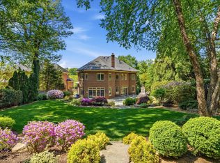 6704 Honesty Dr, Bethesda, MD 20817