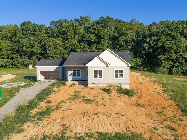 2 Haymakertown Rd, Troutville, VA 24175
