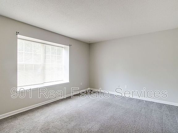 2nd image of 2998 Stage Park Pl