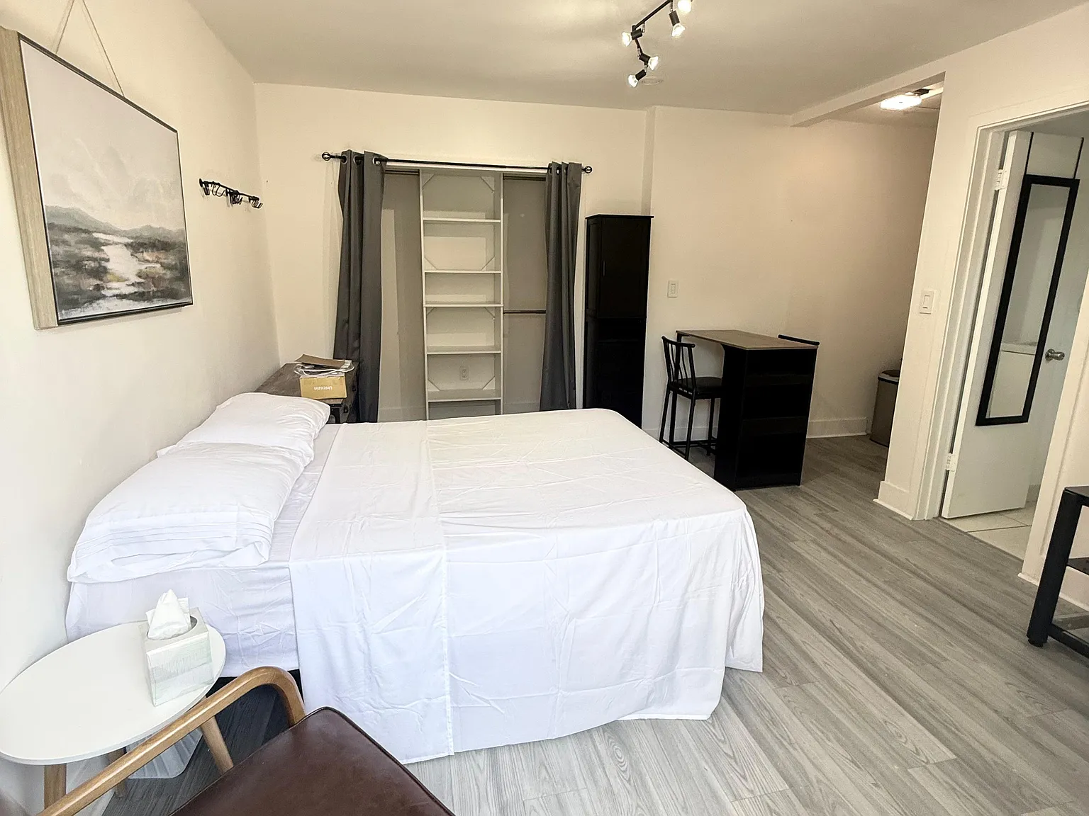 Studio, 375 sqft, $1,300 — Photo 2