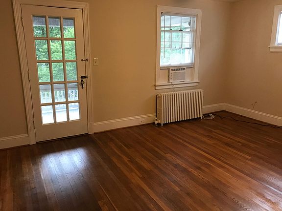 3rd image of 3316 W Grace St APT A