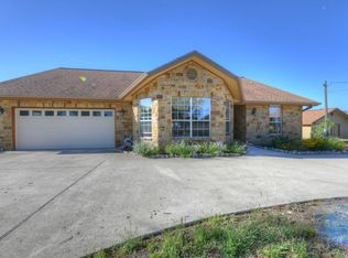 181 Broken Spur Dr NW, Mountain Home, TX 78058