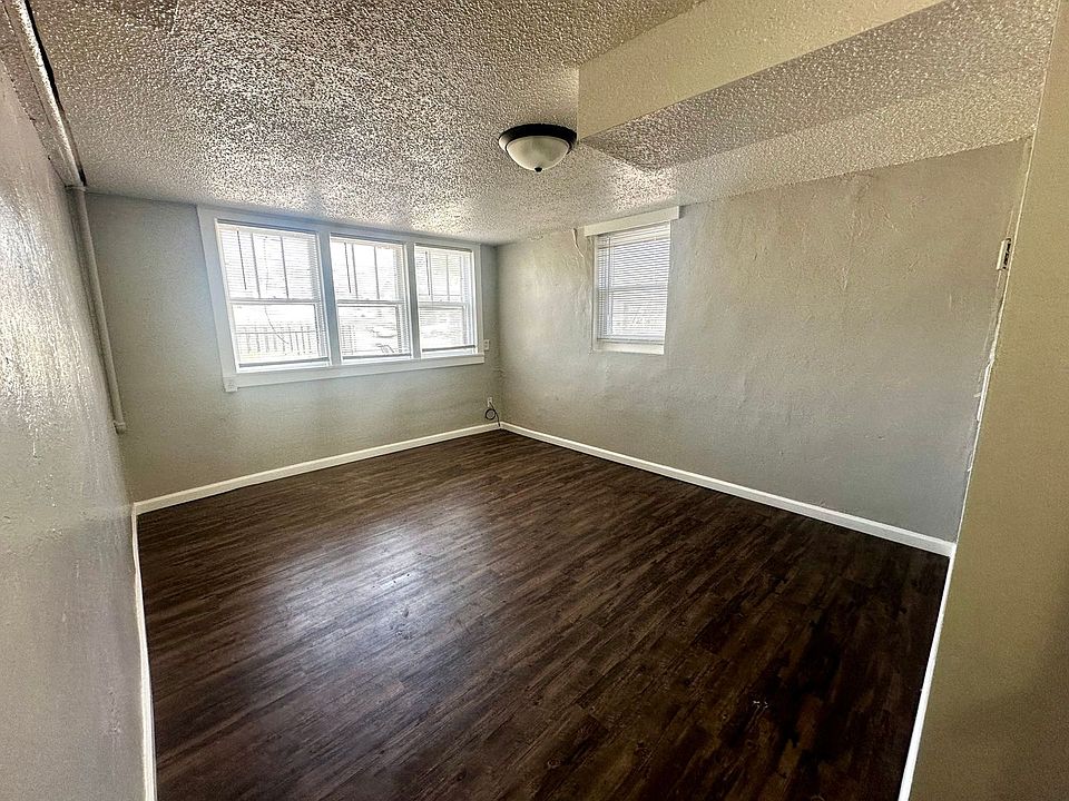 1st image of 1411 3rd Ave #1/2