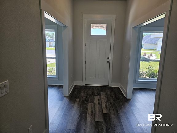 3rd image of 1601 Colony Parke Dr
