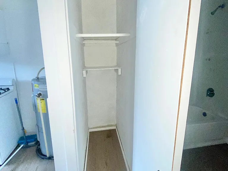 912 Park St #2 — Photo 2