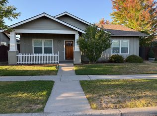 20660 Songbird Ln, Bend, OR 97702