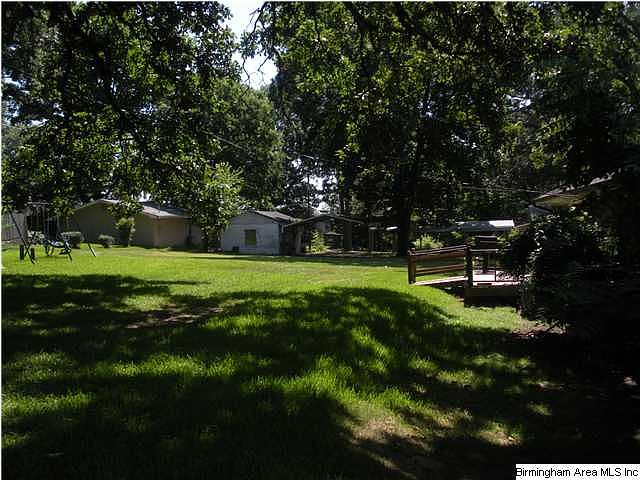 2nd image of 906 8th Ave