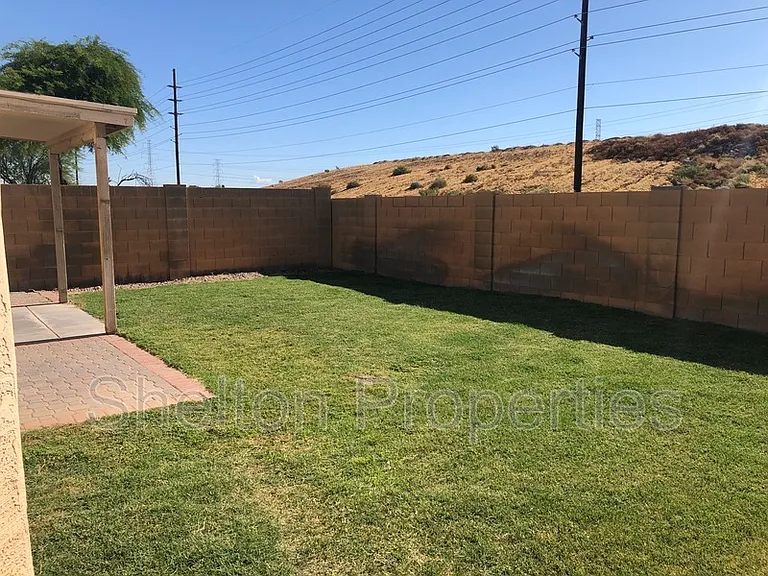 10153 N 115th Dr — Photo 11