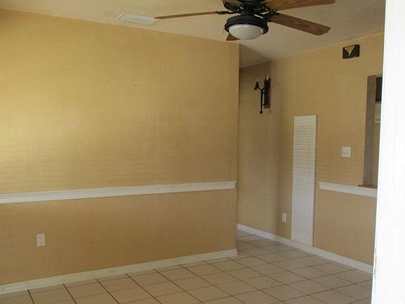 2nd image of 8706 Porto Bello Ave