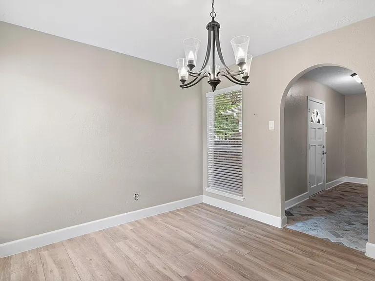 27234 Wells Ln — Photo 13