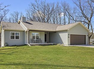 3333 N Narcissus Rd, Lake Geneva, WI 53147