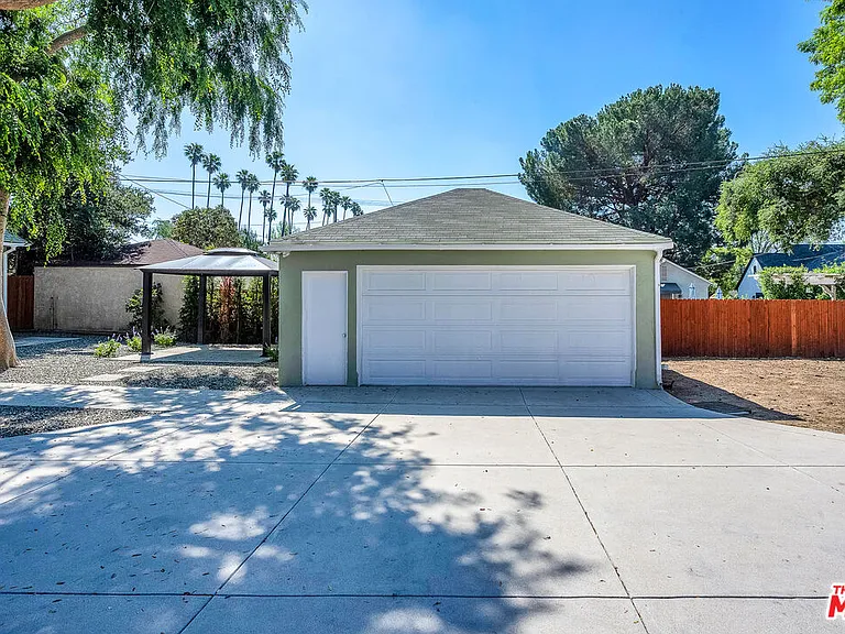 1091 Palm Ter — Photo 28