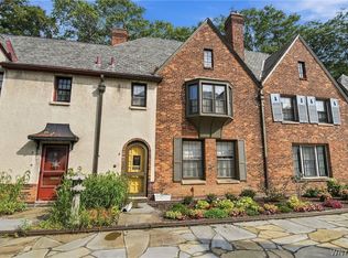 5 Mayfair Ln, Buffalo, NY 14201