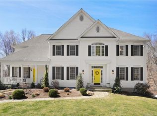 24 Maplewood Dr, Danbury, CT 06811