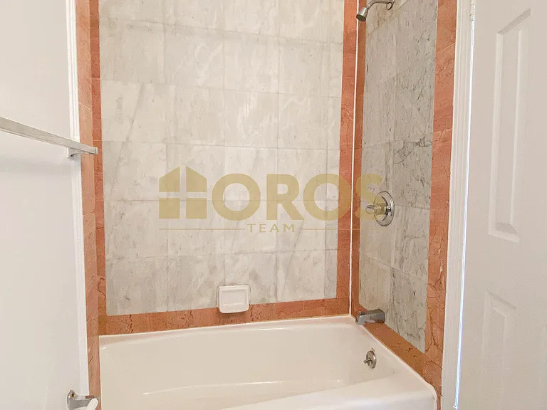 283 E 7th St #2C — Photo 10