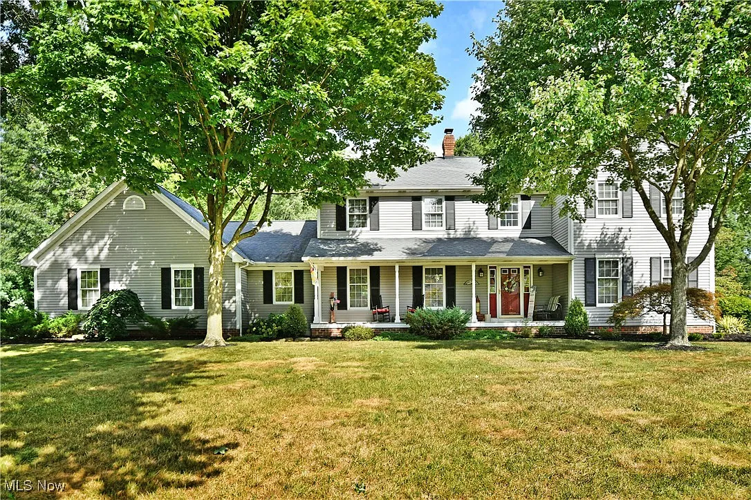 115 Queens Ln photo 1