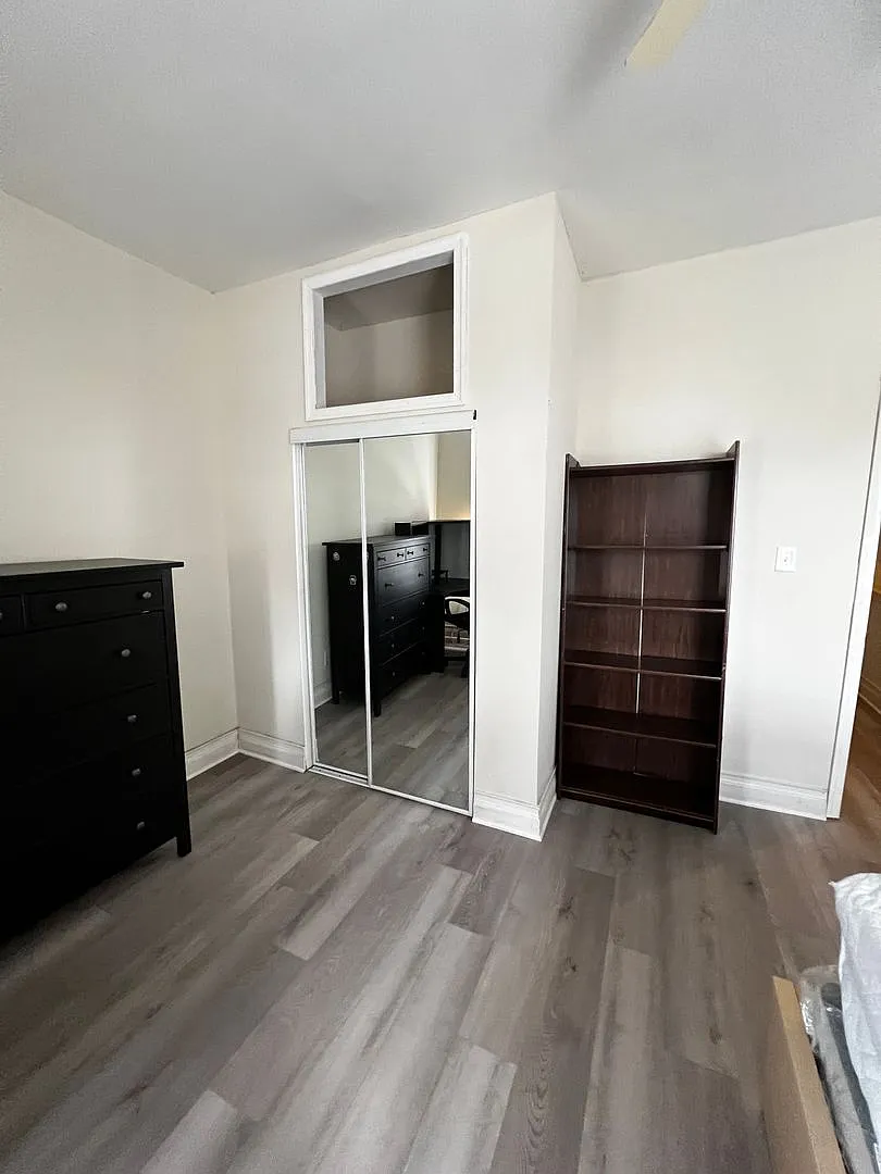 425 N Preston St — Photo 3