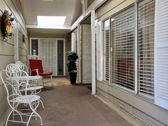 3rd image of 1295 Brentwood Way
