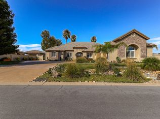 851 Santa Cruz Dr, Redding, CA