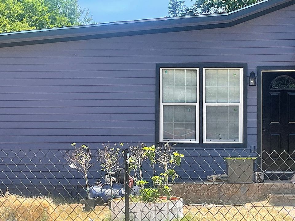 2nd image of 1415 SW 4th Ave