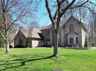 9035 Admirals Pointe Dr, Indianapolis, IN
