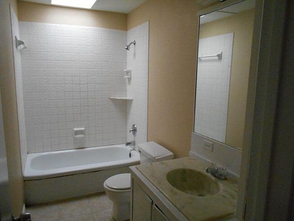 5th image of 309 Saint Johns St