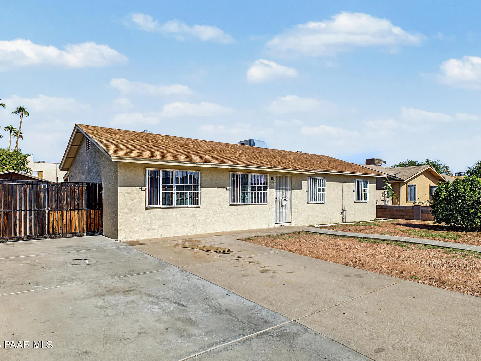 4 bed, 2.0 bath, 1188 sqft, $2,100 — Photo 2