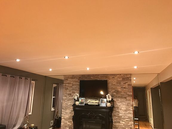 2nd image of 1035 Essex Ave