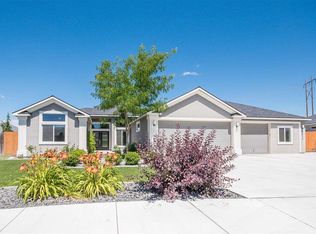 8614 W Bruneau Ave, Kennewick, WA 99336