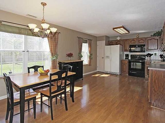 4th image of 11111 Bayridge Cir W