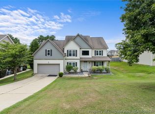 40 Sedgefield Ln, Spring Lake, NC 28390