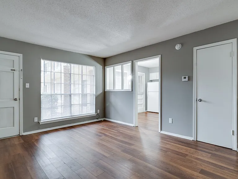 3646 Spottswood Ave #9 — Photo 1