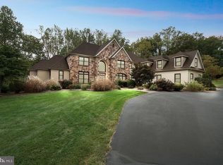 6704 Armitage Rd, New Hope, PA 18938