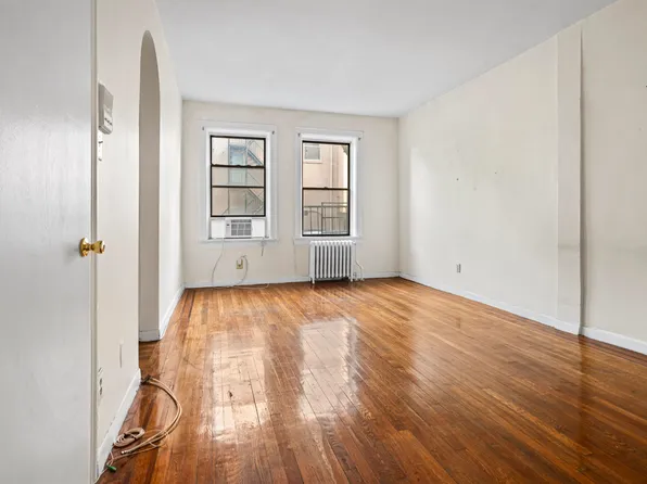 821 Bergen Avenue image 3 of 13