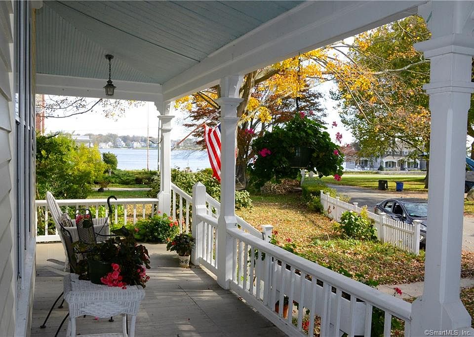 17 Chapel Dr, New London, CT 06320 Zillow