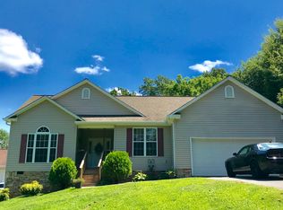 105 Coffey St, Morganton, NC 28655