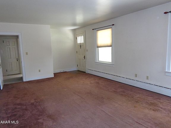 3rd image of 223 Fogel St