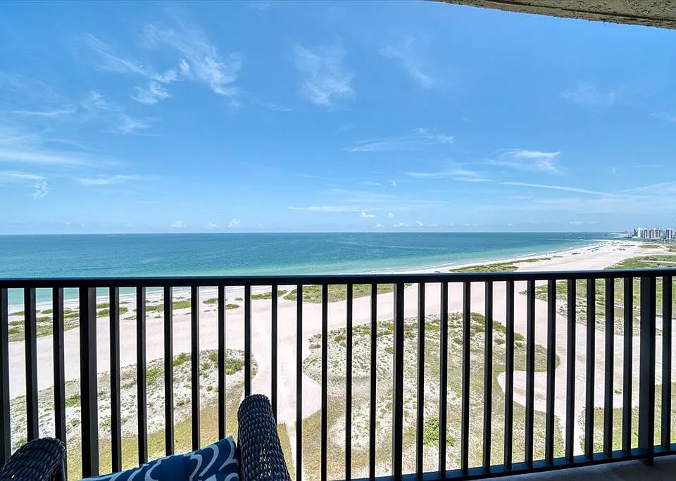 1290 Gulf Blvd #1406
