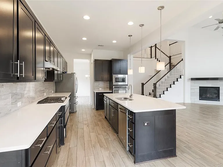 12905 Padua Dr — Photo 6