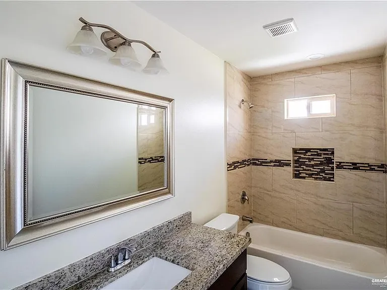 2118 Taxco Ct #2 — Photo 7