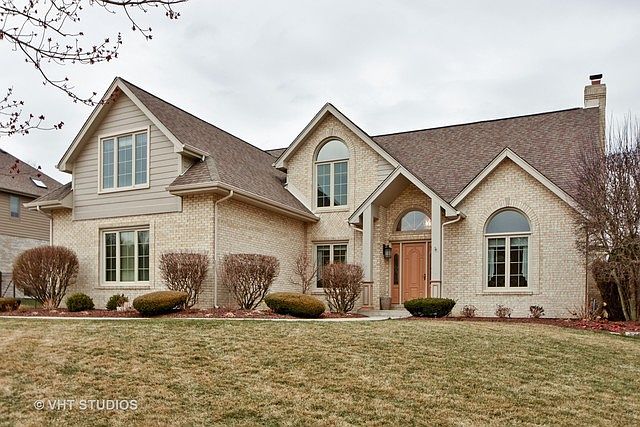 1st image of 15539 Glenlake Dr