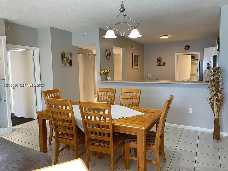 17050 N Bay Rd #407 — Photo 8