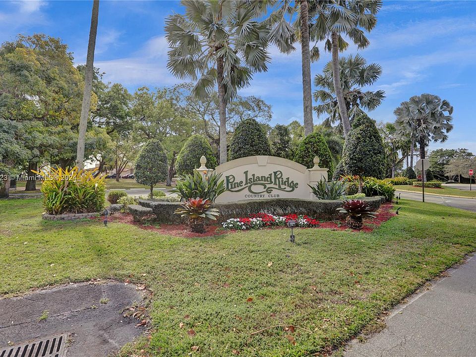 1524 Whitehall Dr APT 102, Davie, FL 33324 | MLS #A11540723 | Zillow