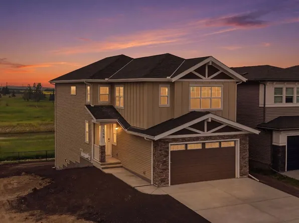 358 N Kinniburgh Loop, Chestermere, AB T1X 2S7