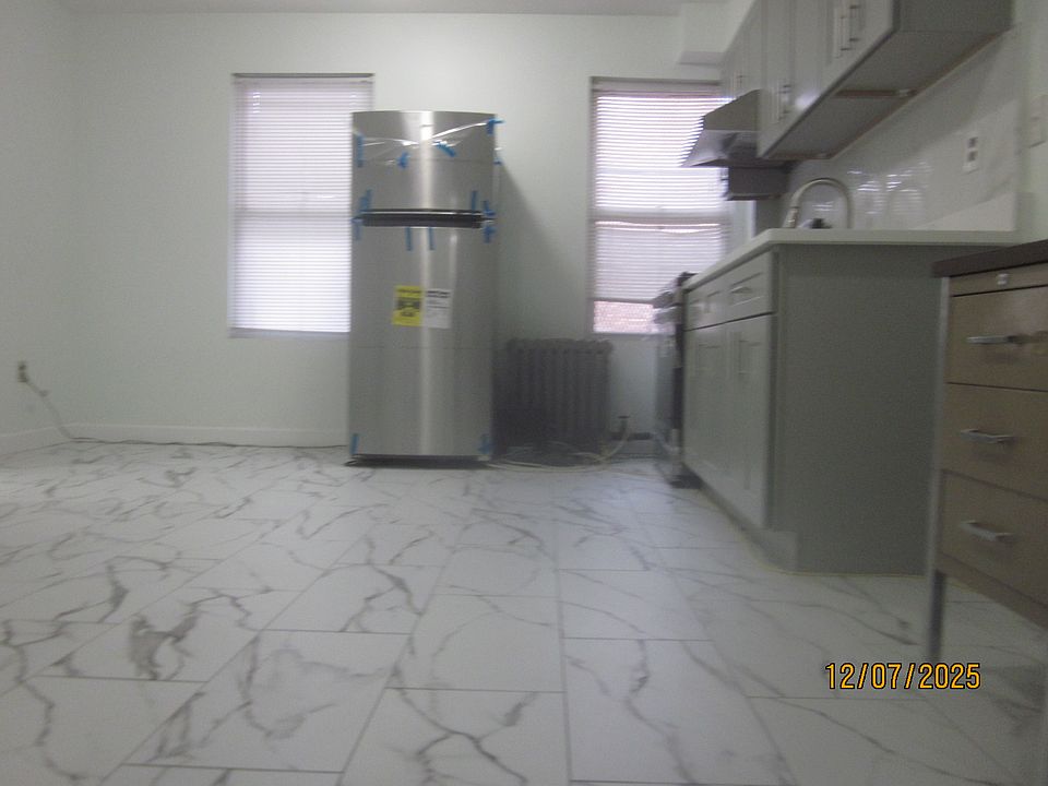 1st image of 405 S 5th St #3